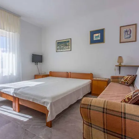 In 39119 Apartment